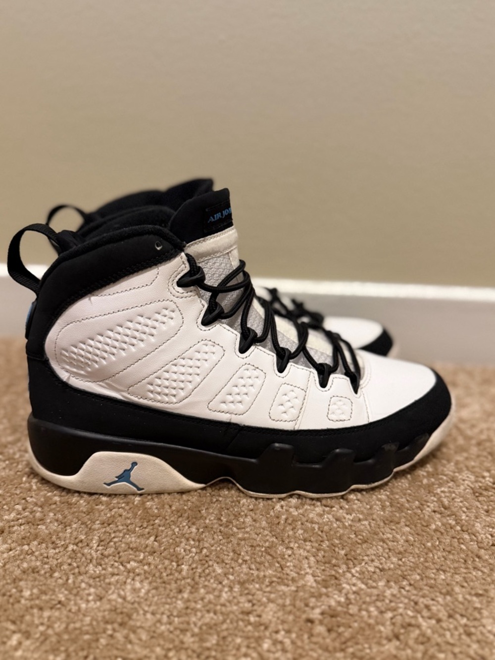 Jordan 9 University Blue
